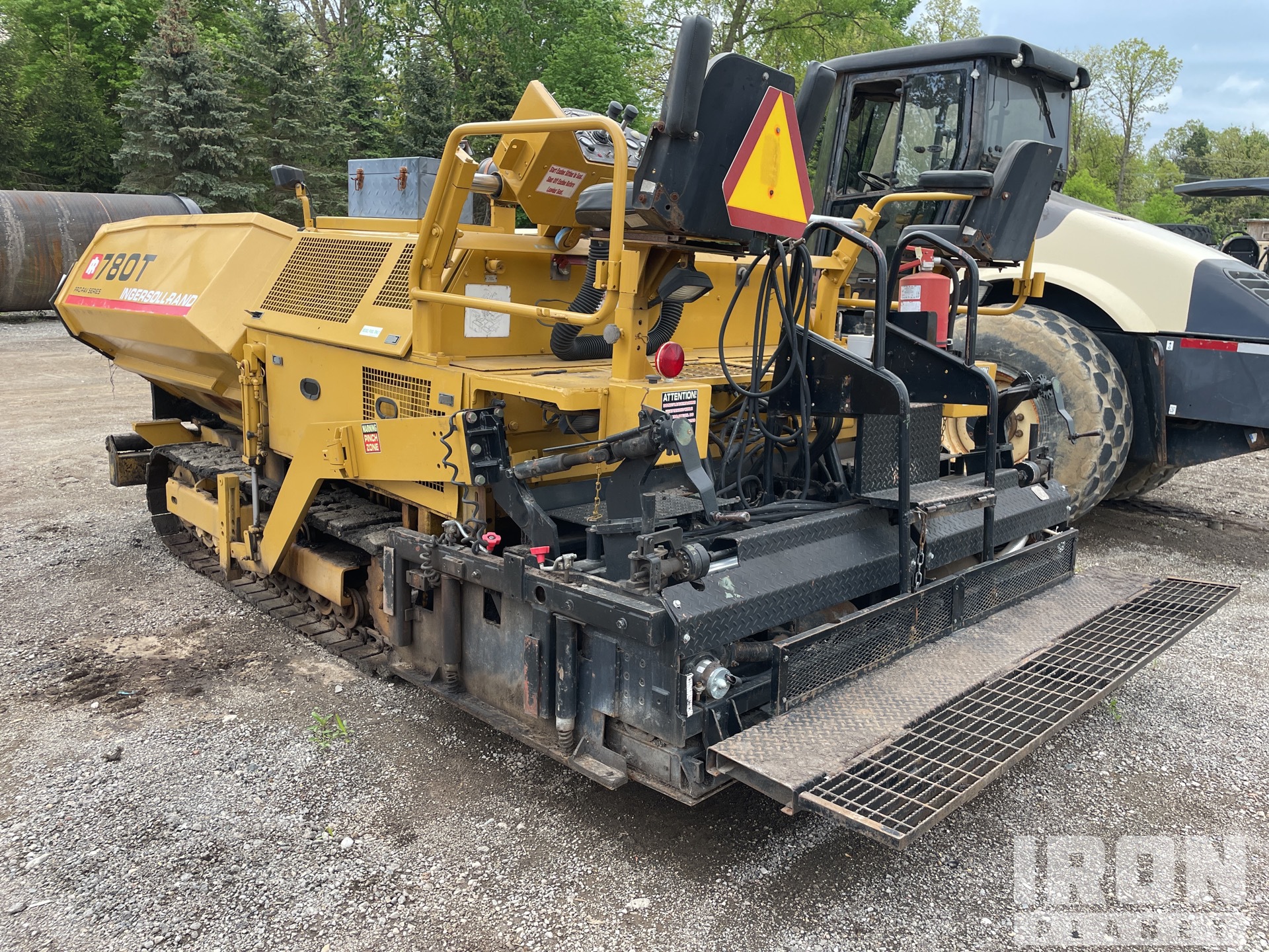 Ingersoll Rand 780T Track Asphalt Paver (Inoperable) in New Hudson