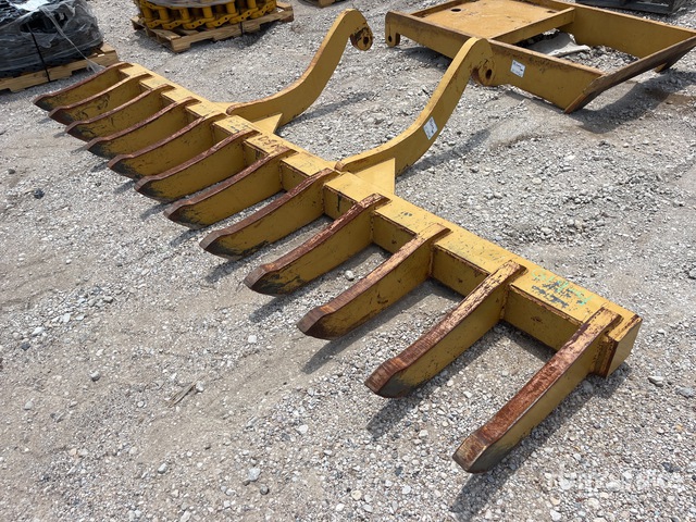 Dozer Ears Rake 144 in Dozer Rake | Ritchie Bros. Auctioneers