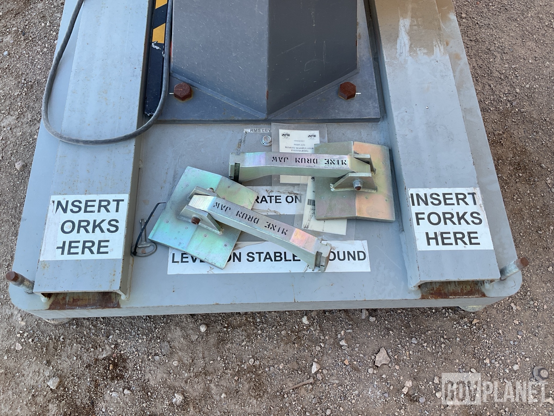 Surplus ATE 10000005869 Remote Manipulator System in Yermo 