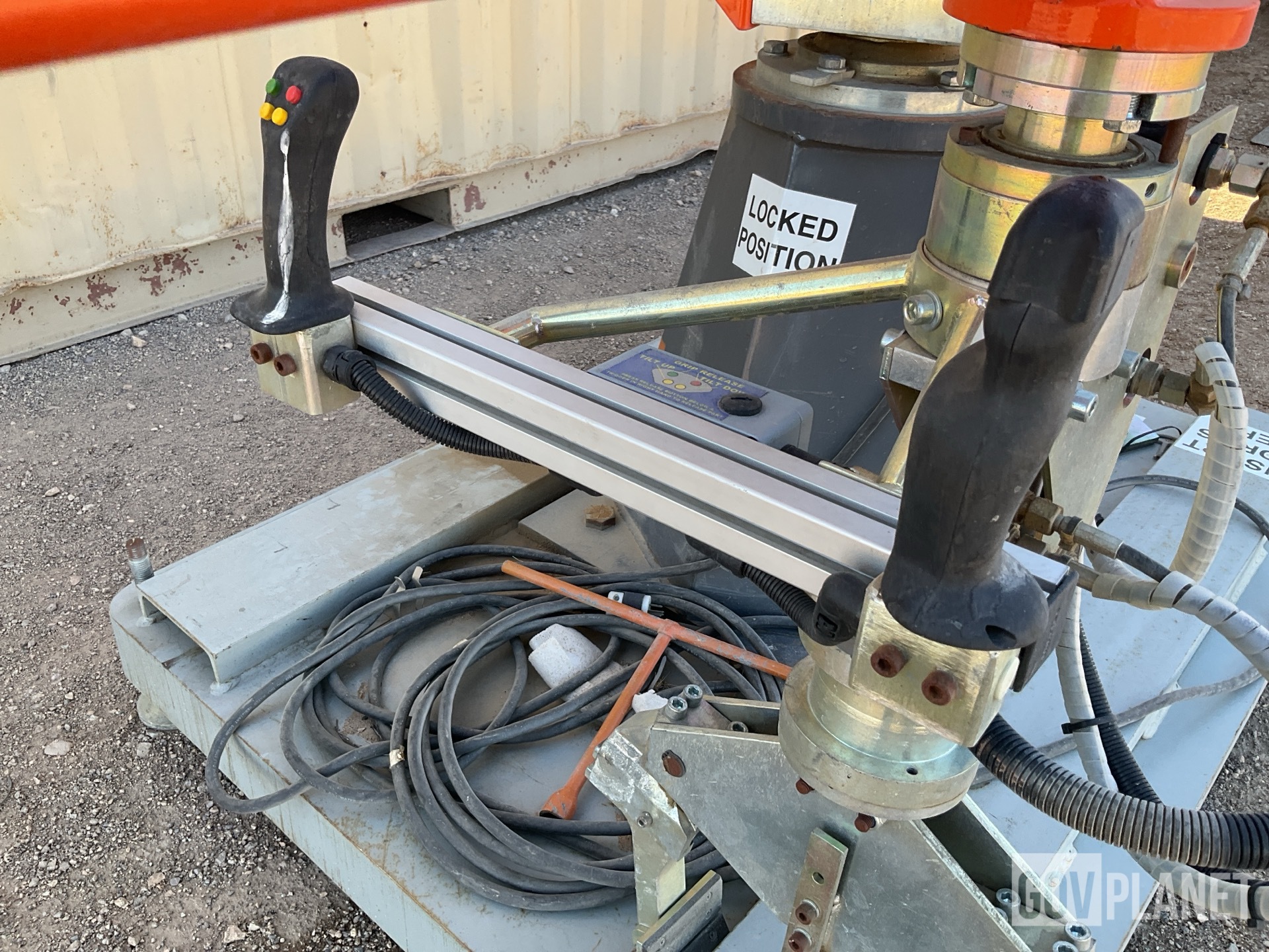 Surplus ATE 10000005869 Remote Manipulator System in Yermo 