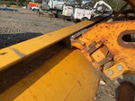 Chassis with Tiras de desgaste del deslizamiento de la vertedera