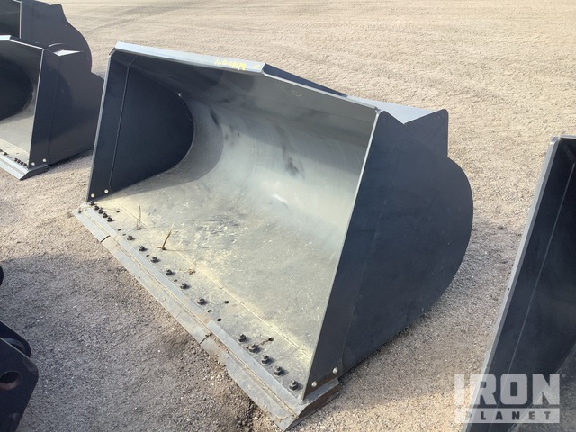 CNH America 102 in 2.5 cyd Wheel Loader Bucket - Fits Case 621 (Unused ...