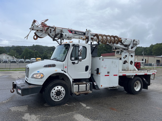 2016 Terex Commander C4047 on 2017 Freightliner M2106 4x2 Digger Derrick Truck