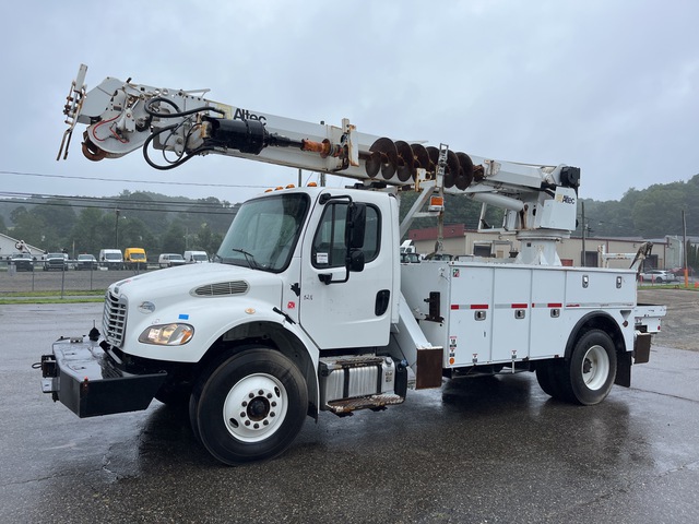 2017 Altec DC47TR on 2018 Freightliner M2 106 4x2 Digger Derrick Truck