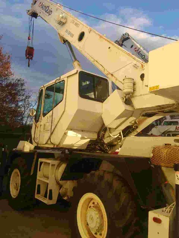 1993 Grove RT422 Rough Terrain Crane 1993 Grove RT422 Rough Terrain Crane