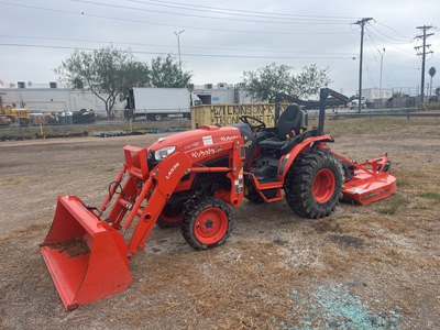2021 Kubota LX3310HSD 4WD Utility Tractor (Inoperable)