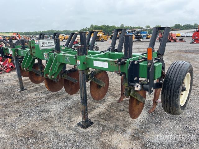 Unverferth Zonebuilder 130 13 ft 3-Point Disc Ripper | Ritchie Bros ...