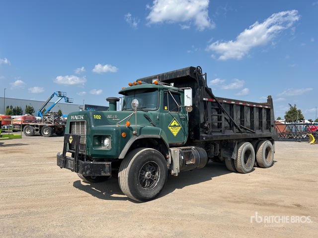 Mack Rb688s 1995 Mack RB688S 6x4 T/A Dump Truck | Ritchie Bros. Auctioneers