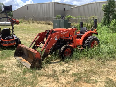 2020 Kubota L3301DHST 4WD Utility Tractor