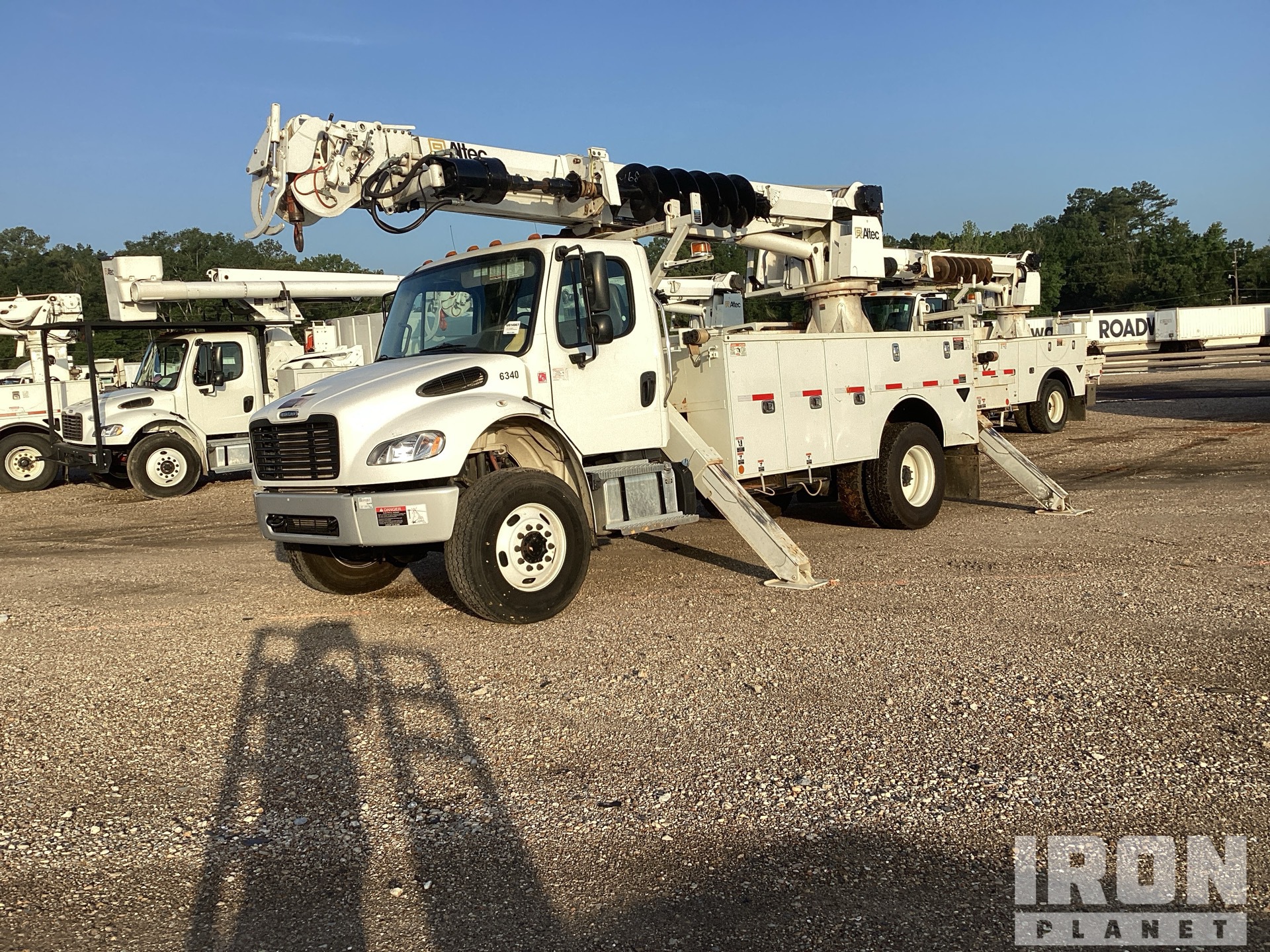 2020 Altec DC47 TR on 2021 Freightliner M2106 4x4 Digger