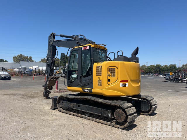 2021 John Deere 135G Tracked Excavator in Milpitas, California, United ...