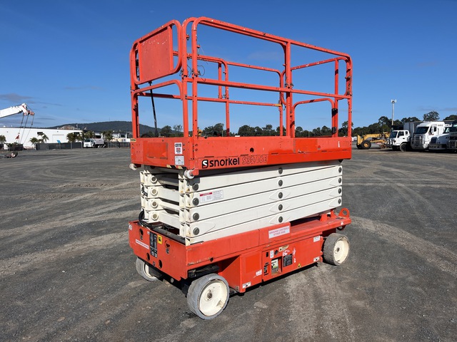 2014 Snorkel S3246 Electric Scissor Lift