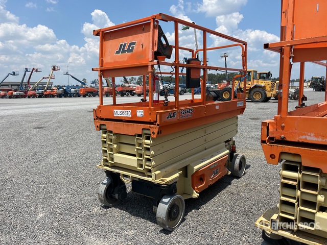 2017 JLG 3246ES Electric Scissor Lift | Ritchie Bros. Auctioneers