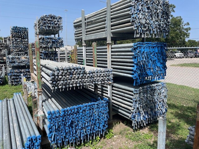 Quantity of (100) 5'L Heavy Duty Galvanized Steel Horizontal Scaffold Bars Quantity of (100) 5'L Heavy Duty Galvanized Steel Horizontal Scaffold Bars