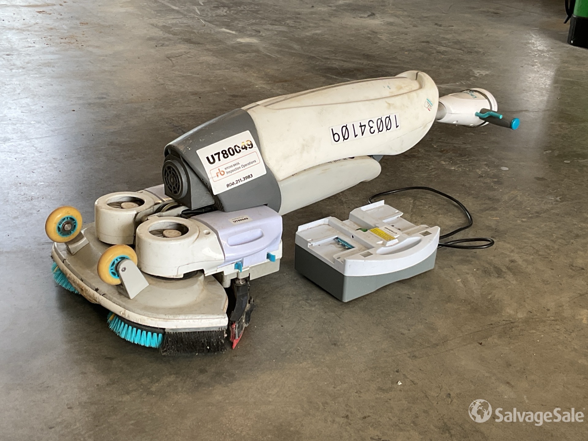 2018 Tennant i-mop XL Walk-Behind Floor Scrubber in Georgetown
