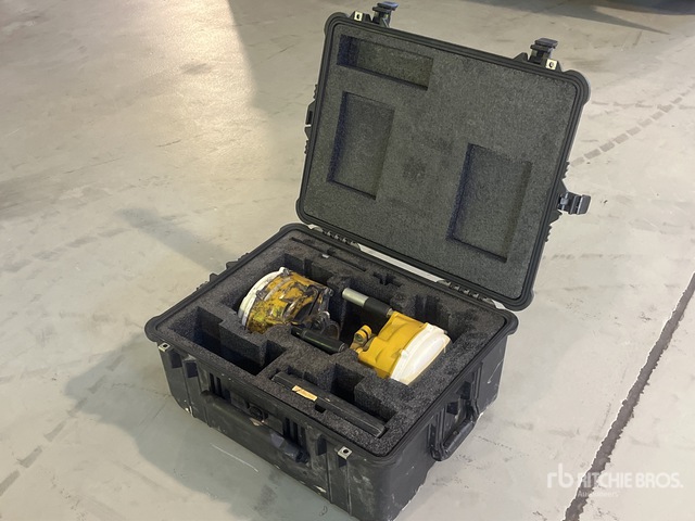 Trimble Test Box Trimble CB460 Control Box & (2) MS995 Antennas | Ritchie Bros. Auctioneers