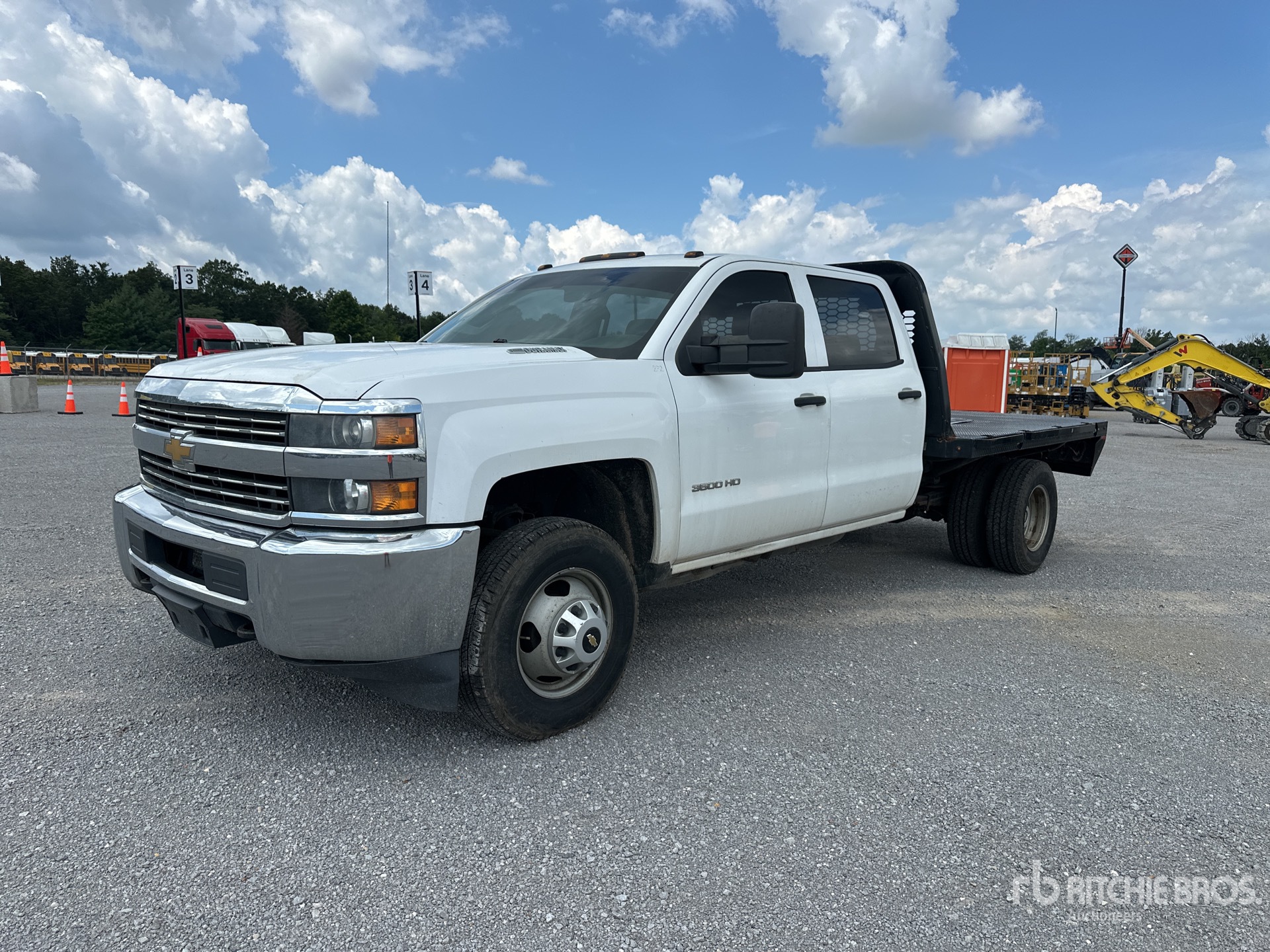 2015 Chevrolet Silverado 3500HD 4x4 Crew Cab Pickup