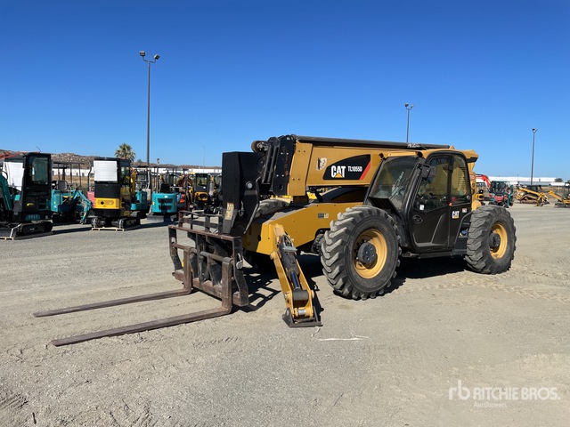 2016 Cat TL1055D Telehandler | Ritchie Bros. Auctioneers