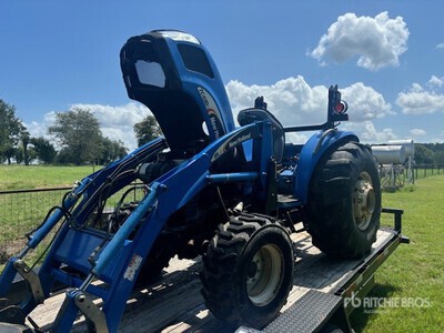 New Holland TC48DA 4WD Tractor