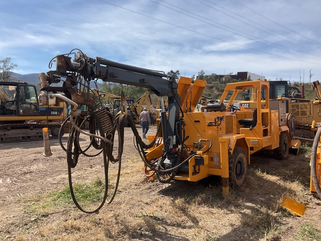 2019 Putzmeister SPM4210 WETKRET Dual Drive 4x4 Shotcrete Pump