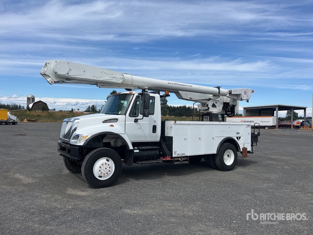 2004 Altec AM855 55 ft on 2004 International 7300 4x2 Bucket Truck ...