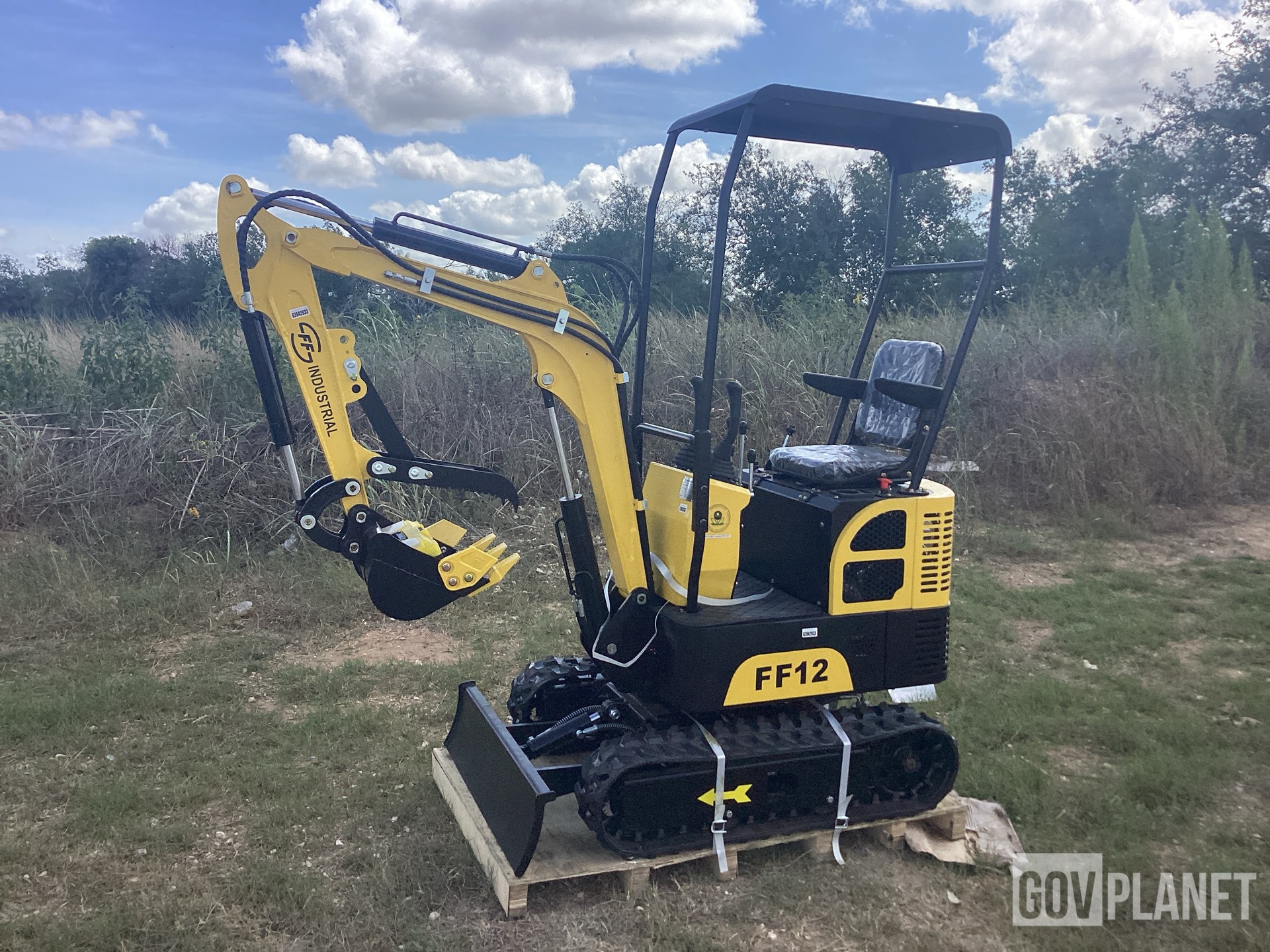 Surplus 2024 FF Industrial FF-12 Mini Excavator - Unused in