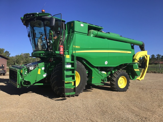 2018 John Deere T660 Combine Harvester