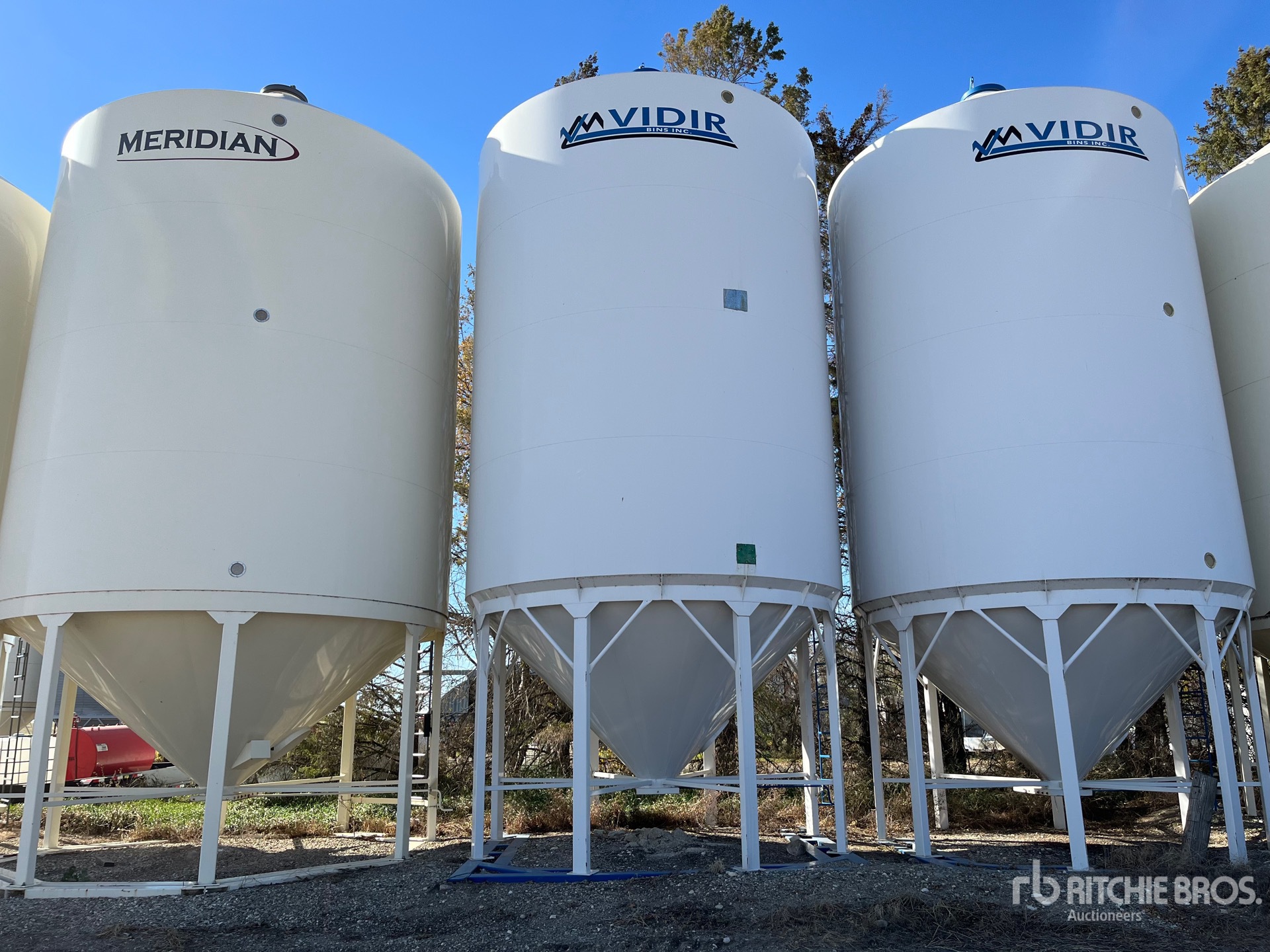 Vidir Smooth Wall Hopper Grain Bin Ritchie Bros. Auctioneers