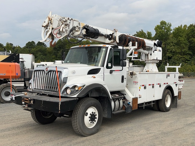 2016 Altec DM47BTR on 2017 International 7300 4x4 Extended Cab Digger Derrick Truck