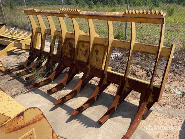 Pemb Rake Pemberton 135 in Rake Attachment | Ritchie Bros. Auctioneers