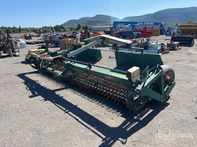 Bob Equipment 14 ft 3-Point Windrow Merger | Ritchie Bros. Auctioneers