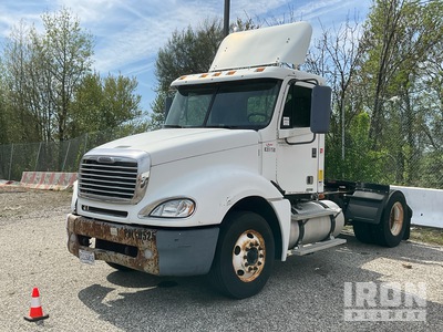 2007 Freightliner Columbia 4x2 S/A Day Cab Truck Tractor