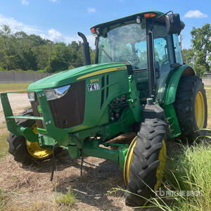 2018 John Deere 5100E 4WD Tractor with Mower