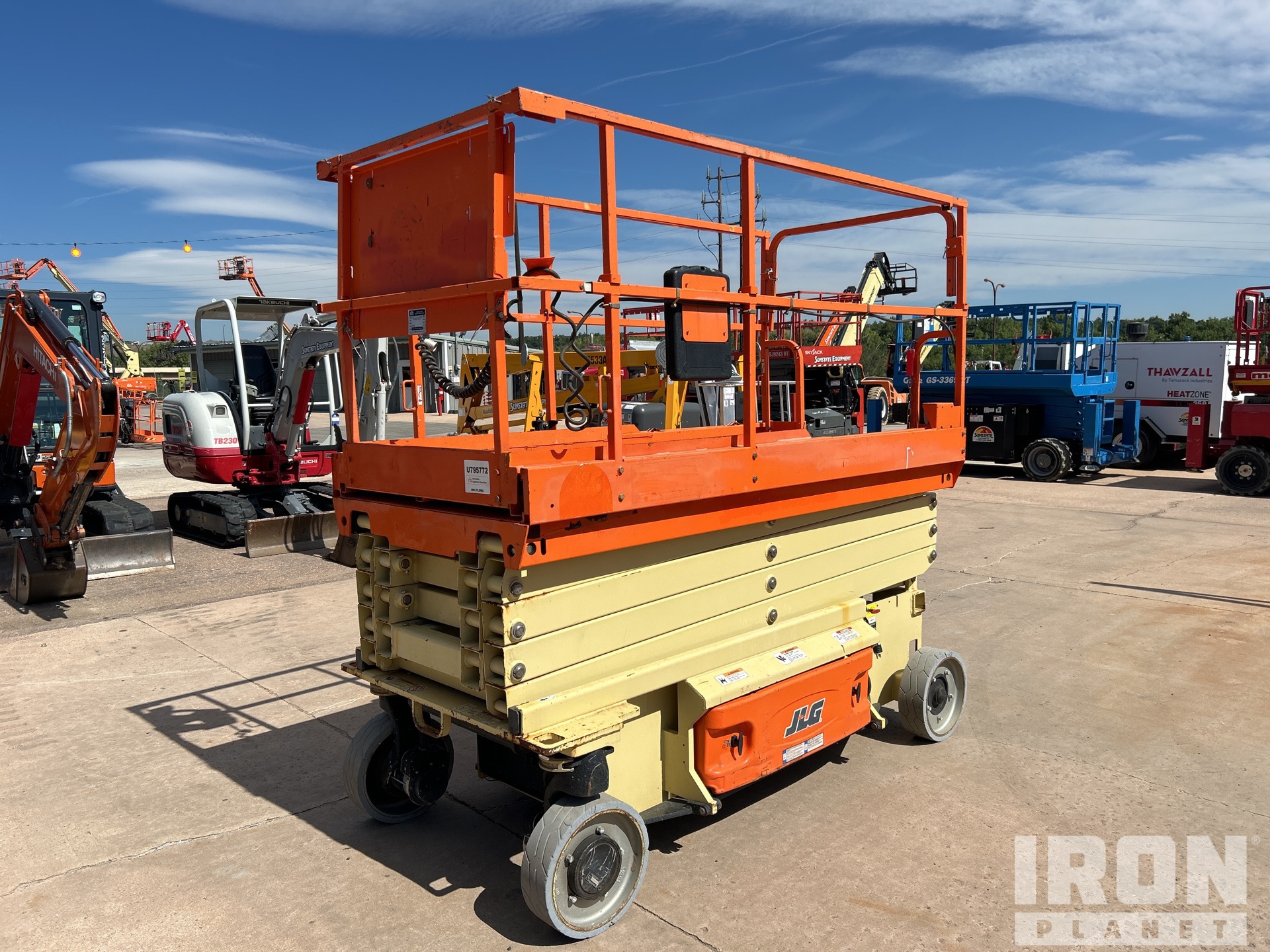 2015 JLG 2646ES Electric Scissor Lift in Colorado Springs