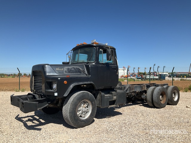 1992 Mack 6x4 Cab and Chassis | Ritchie Bros. Auctioneers