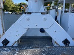 Boom with Stabilizer Cylinders