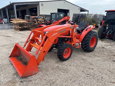 Kubota L3200HST 4WD Utility Tractor