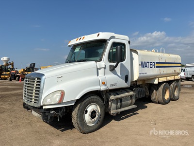 2011 Freightliner Cascadia 125 6x4 Camion à eau