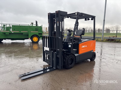 2023 Doosan B30X-7 PLUS Electric Forklift (Unused)