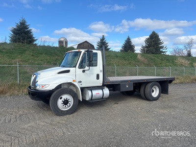 2019 International 4300 4x2 Flatbed Truck