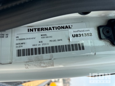 2019 International 4300 4x2 Camión Caja Abierta