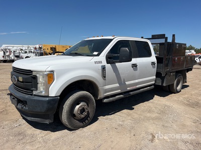 2017 Ford F-350 XL 4x4 Crew Cab Flatbed Truck
