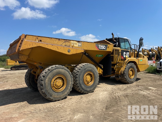 2018 Cat 725C2 Articulated Dump Truck in Jarrell, Texas, United States ...