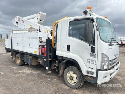 2015 Sherrin 12 m on 2015 Isuzu FRR600 4x2 Bucket Truck