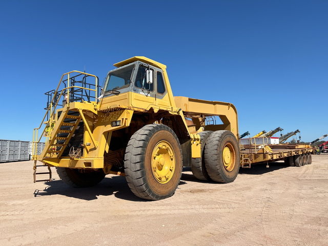 2004 Komatsu HD785-5 Off-Road Prime Mover & Low Loader Combination Haul Truck 2004 Komatsu HD785-5 Off-Road Prime Mover & Low Loader Combination Haul Truck