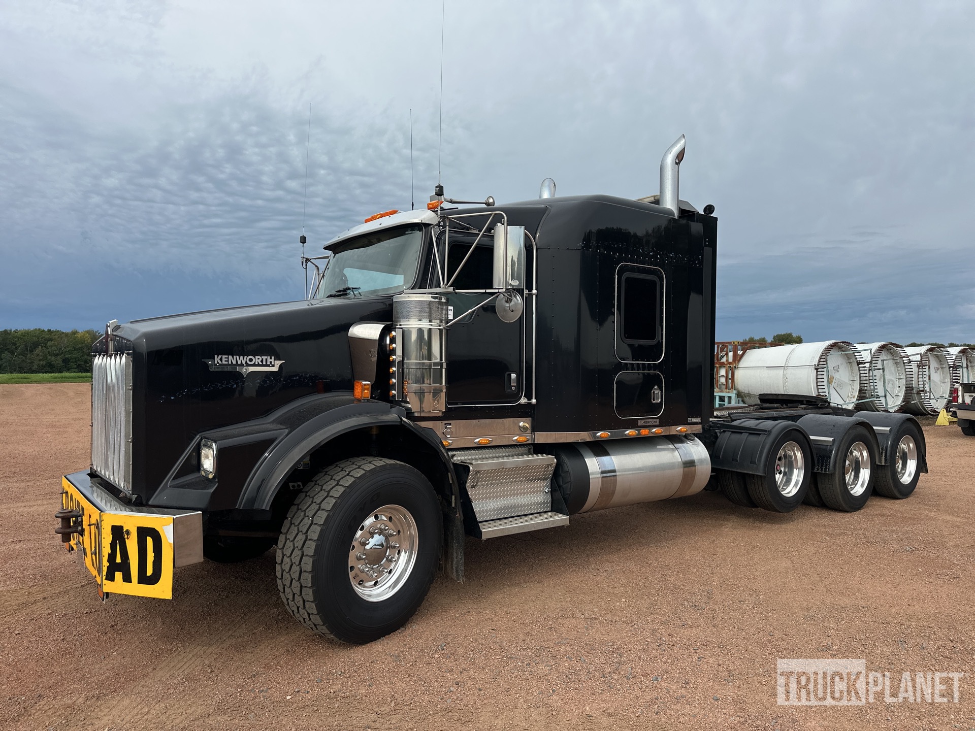 アメリカントラック 665c99b6-673f-4f6f-b395-