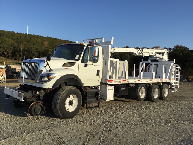 Builtrite Handlers 80 8000 lb Knuckle Boom on 2010 International 7600 8x4 Hi-Rail Grapple Truck Builtrite Handlers 80 8000 lb Knuckle Boom on 2010 International 7600 8x4 Hi-Rail Grapple Truck