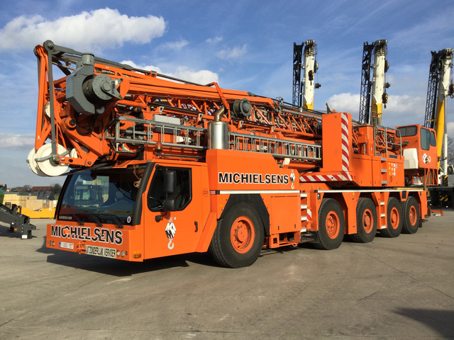 2008 Liebherr MK100 Mobile Tower Crane