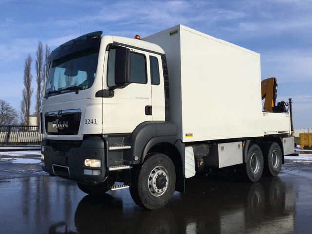2017 MAN TGS33.400 6x4 Service Truck w/ Crane 2017 MAN TGS33.400 6x4 Service Truck w/ Crane