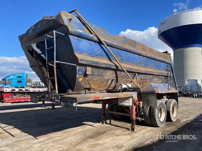 1985 Raglan 21 ft 6 in T/A End Dump Trailer